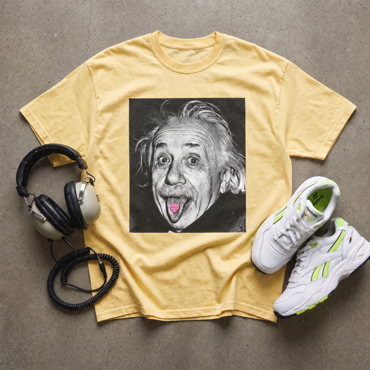 Retro Einstein Love Shirt – Funny Vintage Graphic Tee